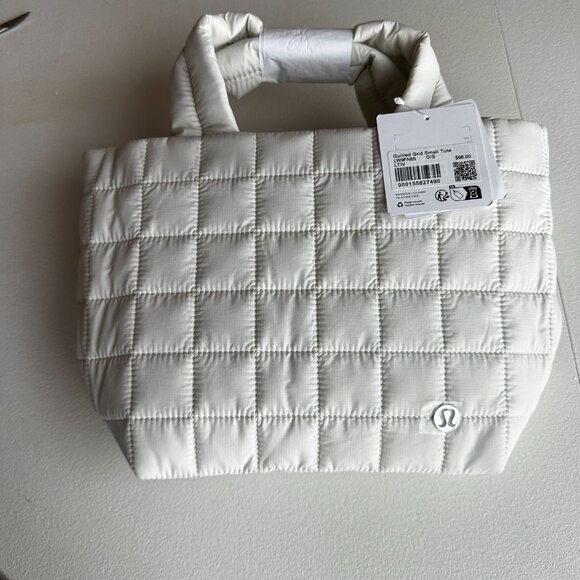 Lululemon Quilted Grid Small Tote Bag 5L - Picture 6 of 9